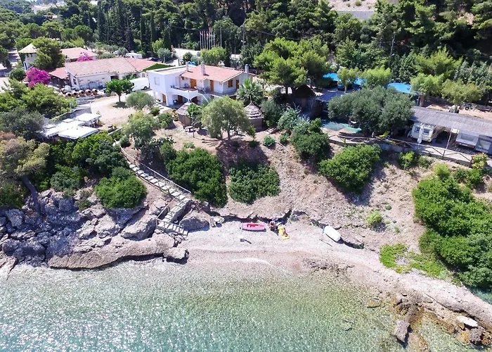 Tsolis Village Resort 2*